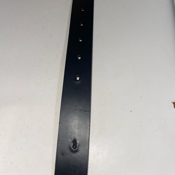 Classic Louis Vuitton Belt - Picture 11 of 12